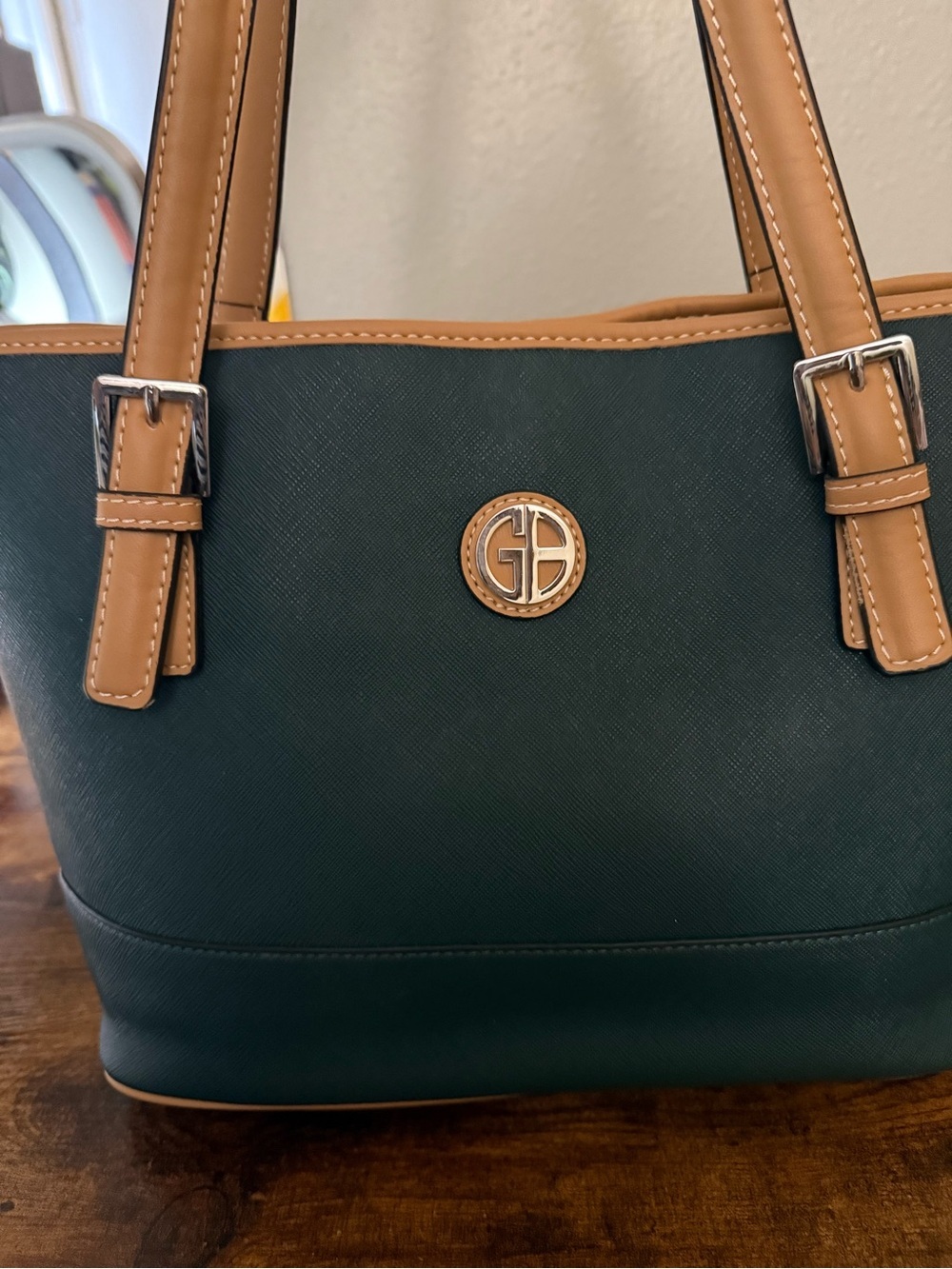 Giani Bernini Green & Tan Structured Tote Shoulder Bag - Picture 2 of 12